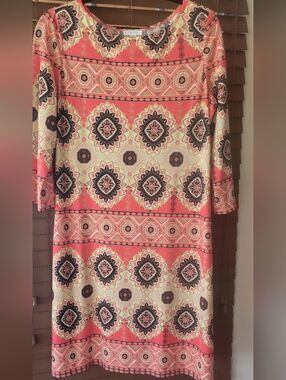 London Times. Coral Printed Long Sleeve Midi with Geometric Medallion Pattern